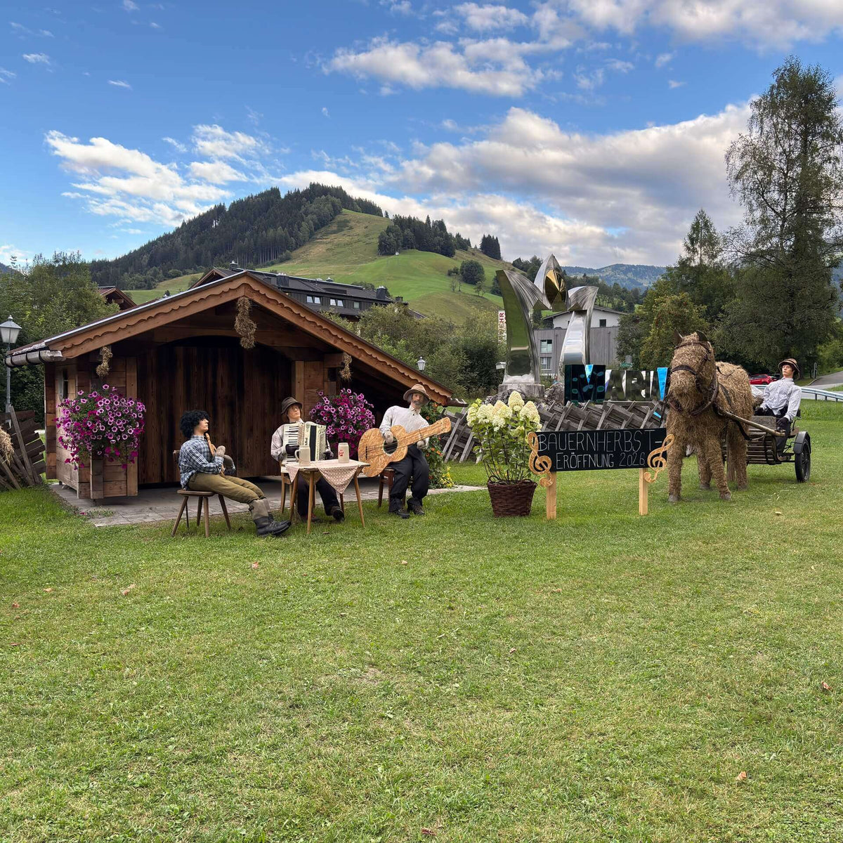 Federkielstickerei bei der Bauernherbst-Eröffnung 2026 in Maria Alm